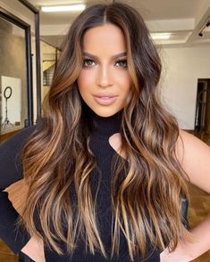 Brunette Haircuts, Minimal Hair, Highlight Hair, Beige Hair, Icy Blonde Hair, Bronze Hair, Bronde Hair, Hair Color Caramel, Hair 2024