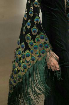 Vintage Feather Dress, Peacock Feather Fashion, Peacock Outfit Design, Outfits With Feathers, Peacock Dress Design, Peacock Feather Aesthetic, Peacock Oc, Peacock Inspired Dress, Peacock Clothes