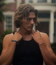 Surfer Hairstyles, Hairstyles Thick Hair, Boy Haircuts Long, Surfer Hair, Guy Haircuts Long, Boy Haircuts, Mens Hairstyles Medium, Wavy Hair Men, Mens Hairstyles Thick Hair