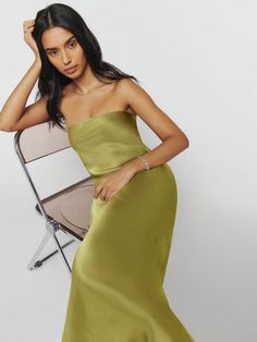 Joana Silk Dress - Strapless Midi | Reformation Short And Long Dress, Styling Hairstyles, Wedding Guest Dress Ideas, Green Strapless Dress, Dresses In Black, Strapless Silk Dress, Club Attire, Ruffled Gown, Green Silk Dresses