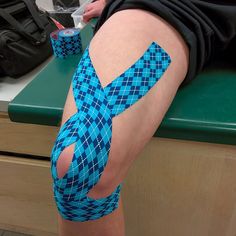 Rock Tape Technique for Anterior Knee Pain ~ Eat. Run. Rehabilitate. Knee Pain Remedies, Knee Taping, Knee Pain Remedy, Kinesio Tape, Kt Tape, Kinesio Taping, Kinesiology Taping, Knee Exercises, Knee Pain Relief