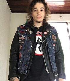 Leather Jacket Metalhead, Metalhead Fashion Men, Metal Head Outfits Men, Metalhead Outfit Men, Metal Outfit Men, Metal Head Outfits, Metalhead Outfit, Metalhead Outfits, Metalhead Aesthetic