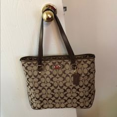 Coach Style # F36375 Msrp. $275.00 Vintage Coach Tote Bag, Coach Leather Handbags, Coach Tote Bag, Coach Rogue, Coach Men, Coach Satchel, Coach Tote Bags, Bags Coach, Canvas Purse