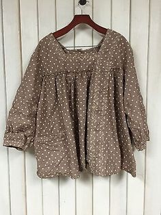 Magnolia Pearl shirt Magnolia Pearl, Cute Casual Clothes, Pearl Shirt, Magnolia Pearl Style, Shirt Patterns, Lagenlook Style, Wardrobe Wishlist, Clothes Cute