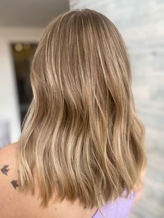 Mid Length Blonde Layers, Dark Blonde Hair Mid Length, Honey Blonde Hair Bob, Medium Length Dark Blonde Hair, Natural Highlights For Dirty Blonde Hair, Dimensional Honey Blonde, Blended Blonde Hair, Dark Sandy Blonde Hair, Rva Richmond Virginia