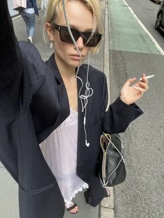 Models Off Duty, Girl Cool, 여름 스타일, Mode Ootd, Vintage Mode, Insta Inspo, Foto Inspiration, 가을 패션, It Girl