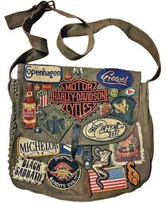 Accessories Grunge, Sewn Patches, Hippie Grunge, Scorpio Rising, Mode Punk, Mode Grunge