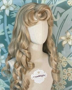 Victorian Hairstyles With Bangs, 1800s Hairstyles For Long Hair, Quince Hair With Bangs, Victorian Rag Curls, Cute Vintage Hairstyles, Elaborate Wigs, Long White Curly Hair, Majestic Hairstyles, Aurora Wig