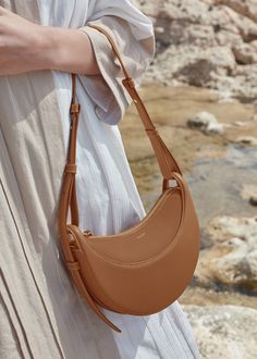 Polène | Bag - Numéro Dix - Monochrome Camel Textured leather Purse Trends, Dumpling Bag, Sacs Design, Minimalist Bag, Oversized Tote, Messenger Handbags, Popular Bags, Iconic Bags, Handbags Affordable