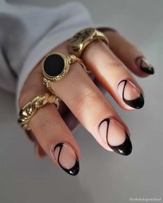 Classy Short Nail Designs, Black Wedding Nails, Short Nail Ideas, Vogue Nails, Nail Combos, Nail Designs Ideas, Simple Gel Nails, Minimal Nails, Almond Nails Designs