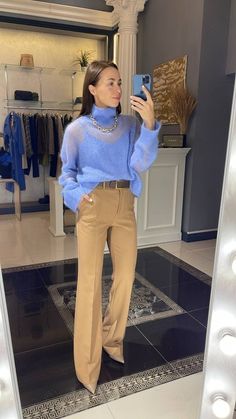 Boatneck Outfit, Chic Work Outfits Women Winter, Trouser Work Outfit, Camel Outfits For Women, Beige Work Outfit, Executive Outfits For Women, Blue And Khaki Outfit, Classy Fashion Style, Elegance Dress