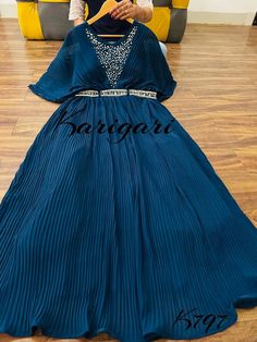 Long Frocks Designs, Girls Gown, Frocks For Kids, Long Dress Patterns, Moslem Fashion, Dress Book, Fancy Frocks, Kids Dress Patterns, Blazer Jackets For Women