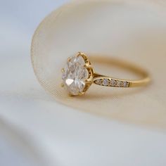 Vintage Pear Engagement Ring, Rings 2023, Pretty Engagement Rings, Pear Diamond Engagement Ring, Marquise Diamond Engagement Ring, Antique Engagement Rings Vintage, Cute Engagement Rings, Future Engagement Rings, Pear Ring