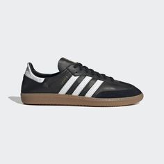 Samba Decon, Samba Shoes, Addidas Shoes, Adidas Samba Og, High Fashion Runway, Adidas Canada, German Fashion, Training Sneakers, Adidas Shop