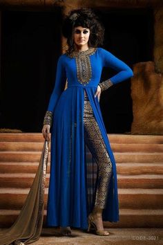 Royal Blue Indian Outfit, Blue Indian Outfit, Modern Indian Fashion, Orang India, Celana Fashion, Designer Anarkali Suits, Indian Designer Suits, Salwar Kamiz, Designer Anarkali