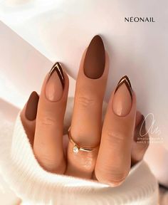 Nail Art Ideas, Fake Nails French, January Nails, Minimalist Nail Art, Thanksgiving Nails, Cat Kuku, Brown Nails