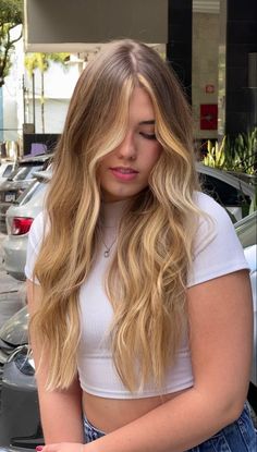 Yellow Blonde Hair, Dark Ombre Hair, Hair Doctor, Summer Blonde Hair, Hair Color Options, Cool Blonde Hair