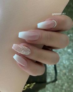 Nails Mismatched, Nails Ombre, Nails Glitter, Bride Nails, Acrylic Nails Coffin Short, Short Acrylic Nails Designs, Glam Nails