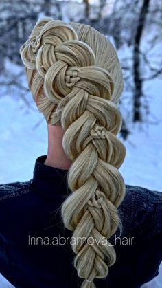 Celtic Hairstyles, Celtic Braids, Intricate Hairstyles, Celtic Knot Hair, Fish Tail Side Braid, Reverse Braid, Celtic Braid, Celtic Hair, Braid Inspiration
