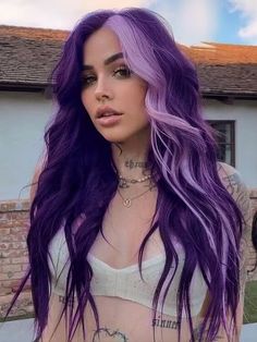 Kadeřnické Trendy, Split Dyed Hair, Vivid Hair Color, Bangs Wig, Creative Hair Color, Cute Hair Colors, Dyed Hair Inspiration, Purple Collar, Pretty Hair Color