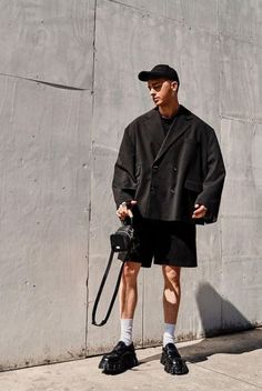 Prada Monolith Loafers, Prada Outfit Men, Prada Loafers Outfit, Mens Baseball Cap Outfit, Loafers Women Outfit, Prada Monolith, Loafers Men Outfit, Loafer Outfit, Mens Smart Casual Outfits