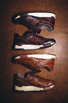 All leather NB kicks, courtesy of #horween Beautiful shoes. But I'm never gonna pay $400 for a pair of sneakers! Leather New Balance Shoes, Casual Groom, Gentleman Fashion, Balance Shoes, New Balance Shoes