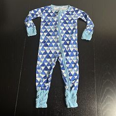 LITTLE SLEEPIES Baby 6-12M Blue Triangle Print Zippy One-Piece Sleeper Pajamas  | eBay Triangle Print