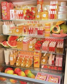 Honey Lip Oil, Aesthetic Tropical, Parfum Victoria's Secret, It Girl Aesthetic, Organizator Grafic, Skincare Fridge, Watermelon Strawberry, Sephora Skin Care, Negin Mirsalehi