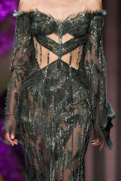 * Donatella Versace, Look Gatsby, Runway Fashion Couture, Runway Outfits, Versace Couture, Atelier Versace, Looks Party, Gala Dresses, Looks Chic