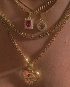 Gold Y2k Jewelry, Angelic Jewelry, Hispanic Jewelry, Piercings Bonitos, Gold Jewelry Aesthetic, Pretty Jewelry Necklaces, Y2k Jewelry, Fancy Jewellery Designs
