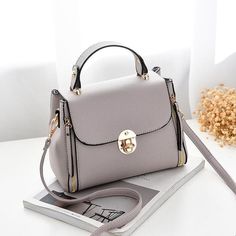 Sac Michael Kors, Tas Gucci, Sacs Design, Cheap Purses, Popular Handbags, Tas Fashion, Girly Bags