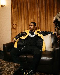 A Boogie Wit Da Hoodie Outfit from February 17, 2023 | WHAT’S ON THE STAR? Yellow Varsity Jacket, Jordan 4 Retro Thunder, A Boogie Wit Da Hoodie, A Boogie, Hoodie Yellow, Boogie Wit Da Hoodie, Yellow Sneakers, Save Outfits, Dope Fits