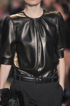 Michael Kors Blouse Outfit Casual, Leather Couture, Michael Kors Fall, Leather Blouse, Womenswear Fashion, Leather Dresses