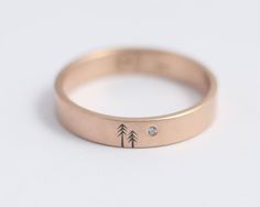 Single Pine Tree Ring with Single Diamond | Rings | Ash Hilton Jewellery Single Diamond Ring, Minimalist Wedding Rings, Wedding Rings Simple, Wedding Rings Unique, Simple Wedding, Fine Rings, Minimalist Wedding, Ring Verlobung, Bling Bling