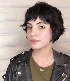 Haircuts For Growing Out A Pixie, Wavy Pixie Bob, Short Curly Hair Pixie, Pixie Grow Out, Short Hair Plus Size, Growing Out A Pixie, Growing Out Bangs, Growing Out Hair, Bob Pixie