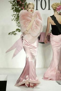 90s Fashion, Catwalk Fashion, Fairycore Fashion, Pink Gowns, Pink Dresses, Couture Fashion