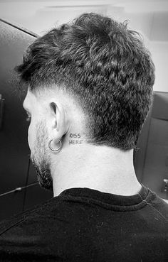 Diamond Head Shape Haircuts Men, Mens Soccer Hairstyles, Man Haircut Curly Short, Mens Short Edgy Haircuts, Country Men Haircut, M Shaped Hairline Haircuts Men, Men’s Summer Haircuts 2023, Men’s Crop Haircut, Men’s Modern Mullet Short