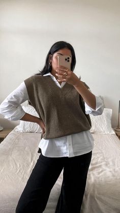 Minimal Style Outfits Korea, Fashion Styles Types Inspiration, Women Parisian Style, Ootd Inspo Outfit Ideas, Fashion Inspo Outfits Casual, Fashion Inspo Outfits Winter, Fashion Inspiration Outfits, Winter Outfits 2021, Fashion Styles Types