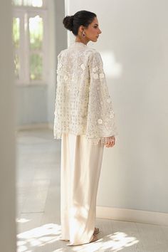 Shay – Sania Maskatiya International Cotton Clothes Women, Pakistani Formal Dresses, Pola Bordir, Elegant Outfit Classy, Organza Skirt, Flower Motifs, Open Jacket, Embellished Jacket, Draped Skirt