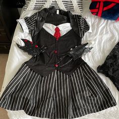 New. Never Used. Included Dress And Gloves. Sizes 2-4 Game Themed Costumes, Goth Clown Outfit, Preppy Goth, Goth Halloween Costume, Clown Outfit, Dress And Gloves, Goth Lolita, 80s Goth, Clown Clothes