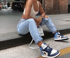 Jordan Outfits Womens, Mode Zendaya, Fila Outfit, Jordan 11 Outfit Women, Skor Sneakers, Fashion 90s, Flannel Outfits, Streetwear Mode