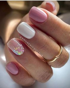 August September Nails 2023, Pink Romantic Nails, Subtle Gel Nail Designs, 2 Color Manicure Ideas, Short Gel Nails Pink Natural, Gel Nail Designs For Spring 2023, Simple Gel Manicure Short Nails, Sparkle Toenails, Dip Powder Nails Inspiration