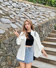 Korea Cute Outfit, College Outfits Philippines, Tank Top Outfits Modest, Looks Korean Girl, Fashion Outfits Korean Style Summer, Outfits In Korea Summer, South Korean Outfits Summer, Korean Outfit For Summer, Old Weather Outfits