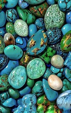 달력 디자인, Seni 3d, Pretty Rocks, Beautiful Rocks, Beautiful Nature Wallpaper, Minerals And Gemstones, Alam Semula Jadi, Rocks And Gems