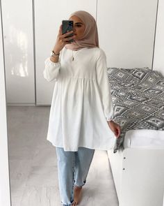 Outfit Eid Mubarak, College Outfits Simple, Outfit Ideas With Hijab, First Day Of College Outfit, Outfit With Hijab, Winter College Outfits, Comfy College Outfit, Simple College Outfits, Hijab Outfit Summer