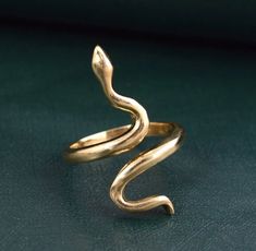 "Gold Snake Ring, Handmade Ring, Brass Ring, Serpent Ring, Dainty Ring, Snake Ring, Rings For Women, Brass Snake Ring, Snake Jewelry ❥ Customers satisfaction is our biggest priority, please contact us with any questions/queries for future or existing orders, and we will do our best to make sure you are happy with your order. ❥Please make sure to add the correct address during check out. You can return your purchased item within 15 days after successful delivery. We offer a 100% \"Money Back Guar Gold Snake Jewelry, Rings Dainty, Halloween Ring, Serpent Ring, Snake Lovers, Bohemian Ring, Zierlicher Ring, Snake Jewelry, Animal Rings