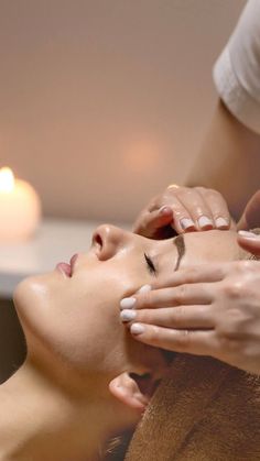 Facial Spa Aesthetic, Massage Images, Facial Images, Facial Massage Routine, Wellness Selfcare, Aesthetic Clinic, Skin Care Spa