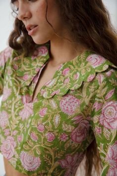 Couture, Haute Couture, Printed Blouses, Simple Kurta Designs, Neck Designs For Suits, Simple Kurti Designs, Kurta Neck Design, Dress Design Patterns, Elegant Blouse Designs