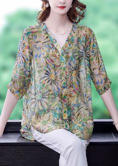 Casual Green V Neck Oversized Print Chiffon Shirt Tops Half Sleeve New Dress Design Indian, Cotton Short Tops, Chiffon Tunic Top, Ladies Chiffon Shirts, Simple Fall Outfits, Ladies Blouse Designs, Half Sleeve Tops, Casual Shirt Women, Fashion Tops Blouse