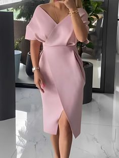 An exclusive offer for you——Affordable prices at Stylewe store, SPU: 1EDR3UCB14, Color: Pink, Neckline:Cross Neck, Activity:Wedding. Boatneck Dress Classy, Tight Midi Dress, Elegant Dresses Short, Summer Elegant, Plain Dress, Stylish Party, Classy Casual Outfits, Elegant Dresses For Women, Looks Chic